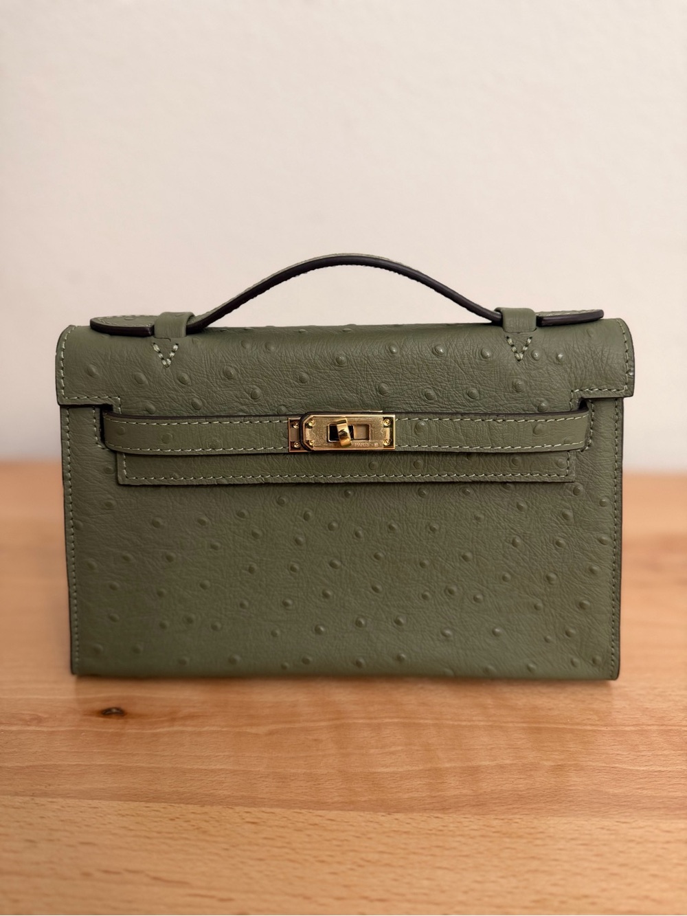 EMBOSSED Ostrich Kelly Pochette army olive green Vert Amande mini GHW